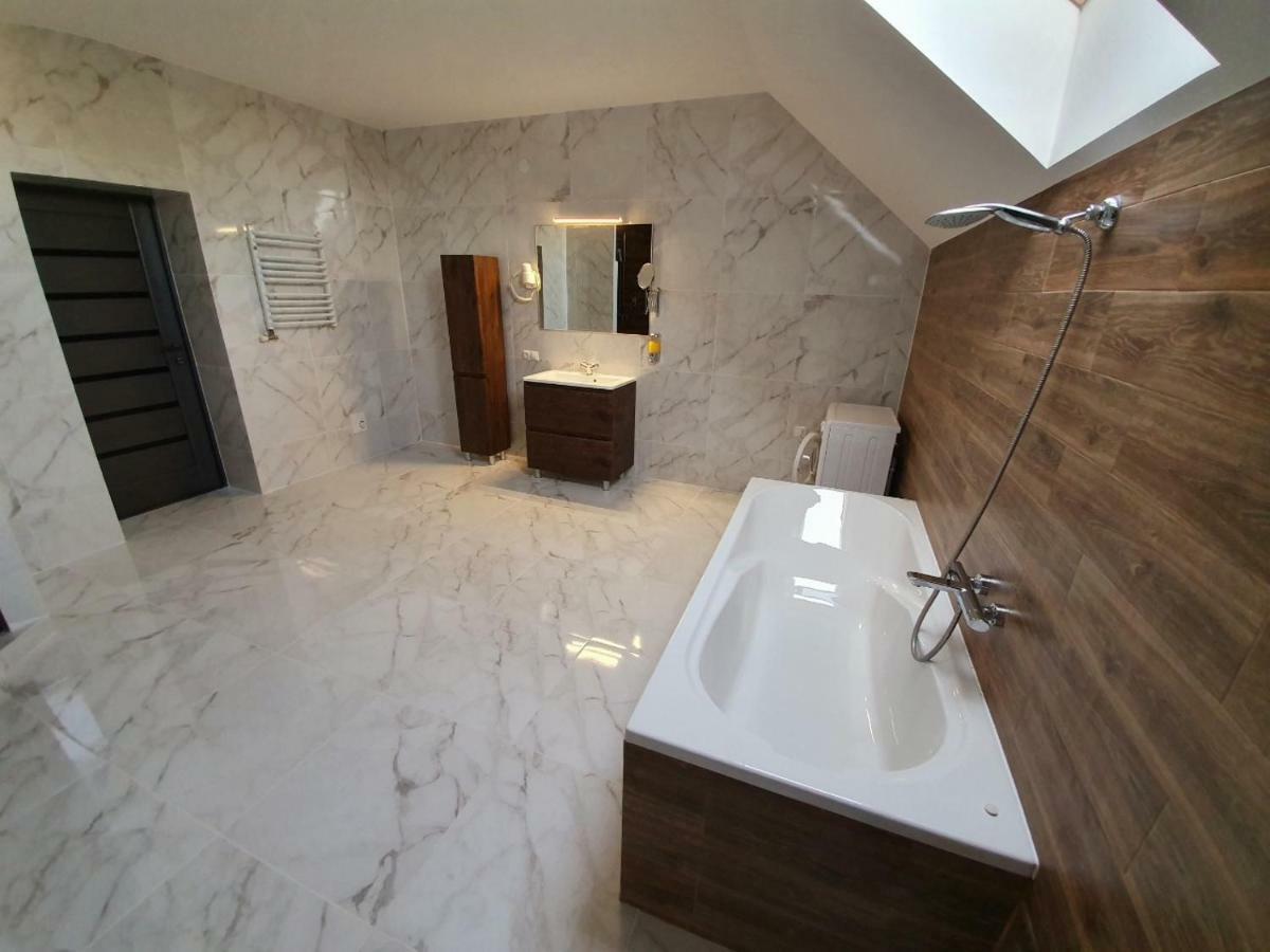 Апартаменты Премиум Класса На Гвардейской Oujhorod Extérieur photo
